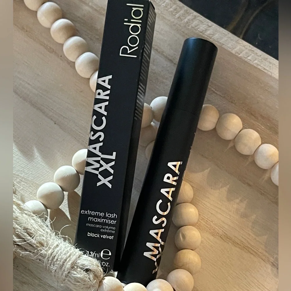 RODIAL Glamolash XXL Mascara In Velvet Black